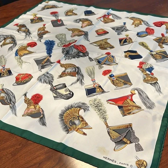 VERY RARE Vintage (1950’s) Hermes Silk Scarf - Picture 3 of 9
